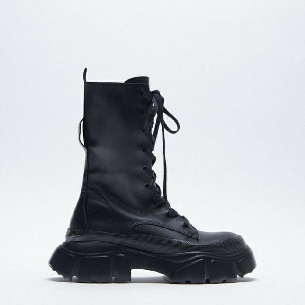 NWT Low-Heeled Black Leather Zara Boots